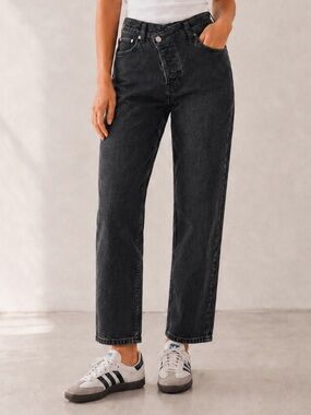 Abercrombie The Dad High Rise Jeans Size 24 Short Crossover Fly Washed Black